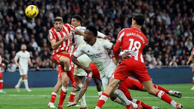 【西甲】让二追三，皇马99分钟绝杀，3-2阿尔梅里亚